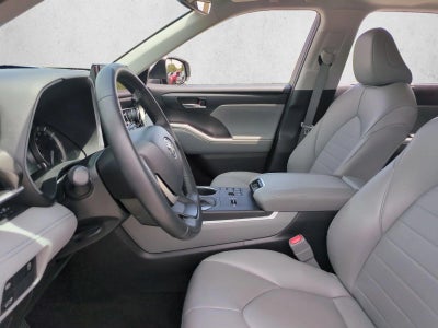 2023 Toyota Highlander XLE FWD (Natl)