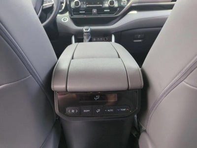 2023 Toyota Highlander XLE FWD (Natl)
