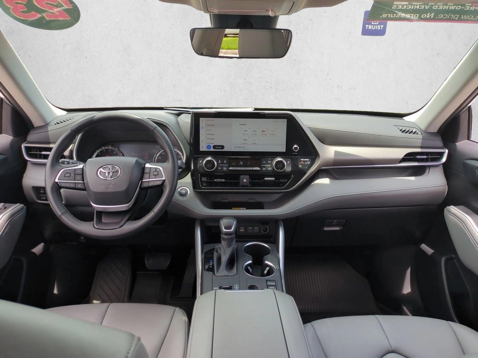 2023 Toyota Highlander XLE FWD (Natl)