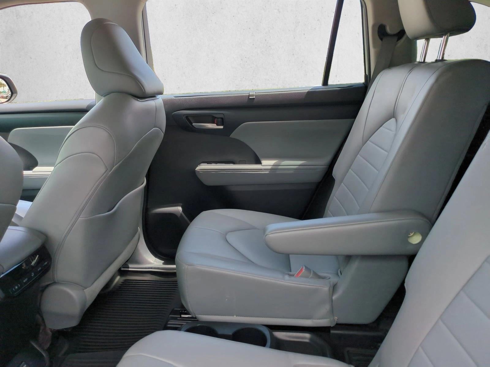 2023 Toyota Highlander XLE FWD (Natl)