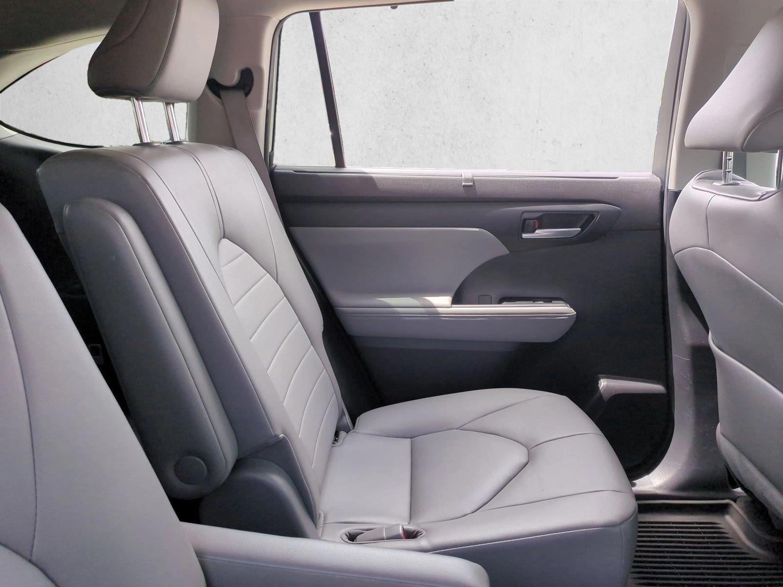 2023 Toyota Highlander XLE FWD (Natl)