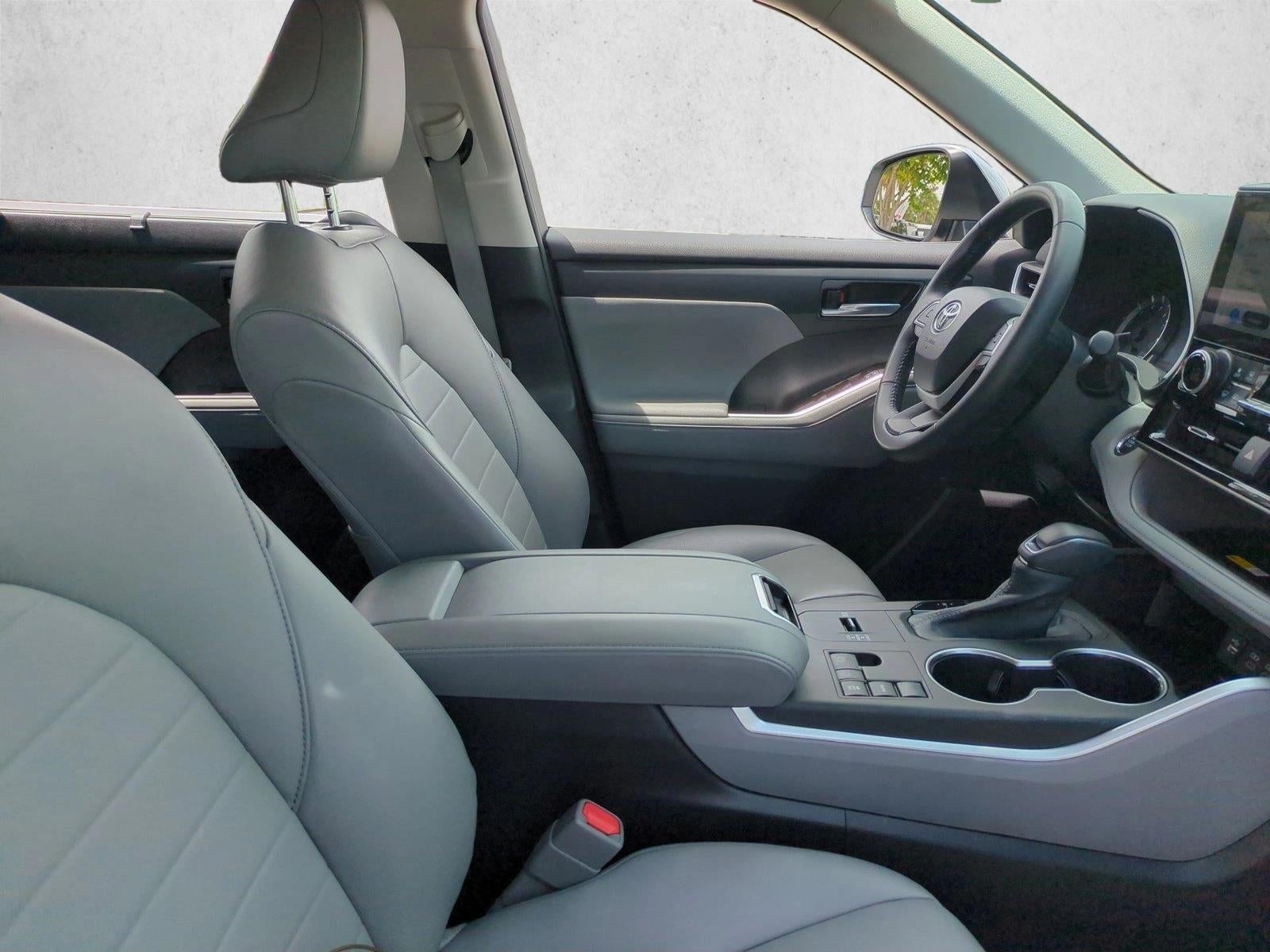 2023 Toyota Highlander XLE FWD (Natl)