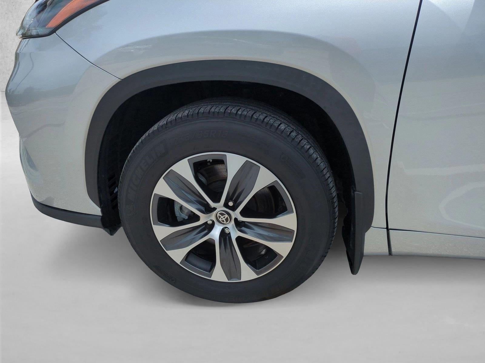 2023 Toyota Highlander XLE FWD (Natl)
