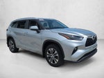 2023 Toyota Highlander XLE FWD (Natl)