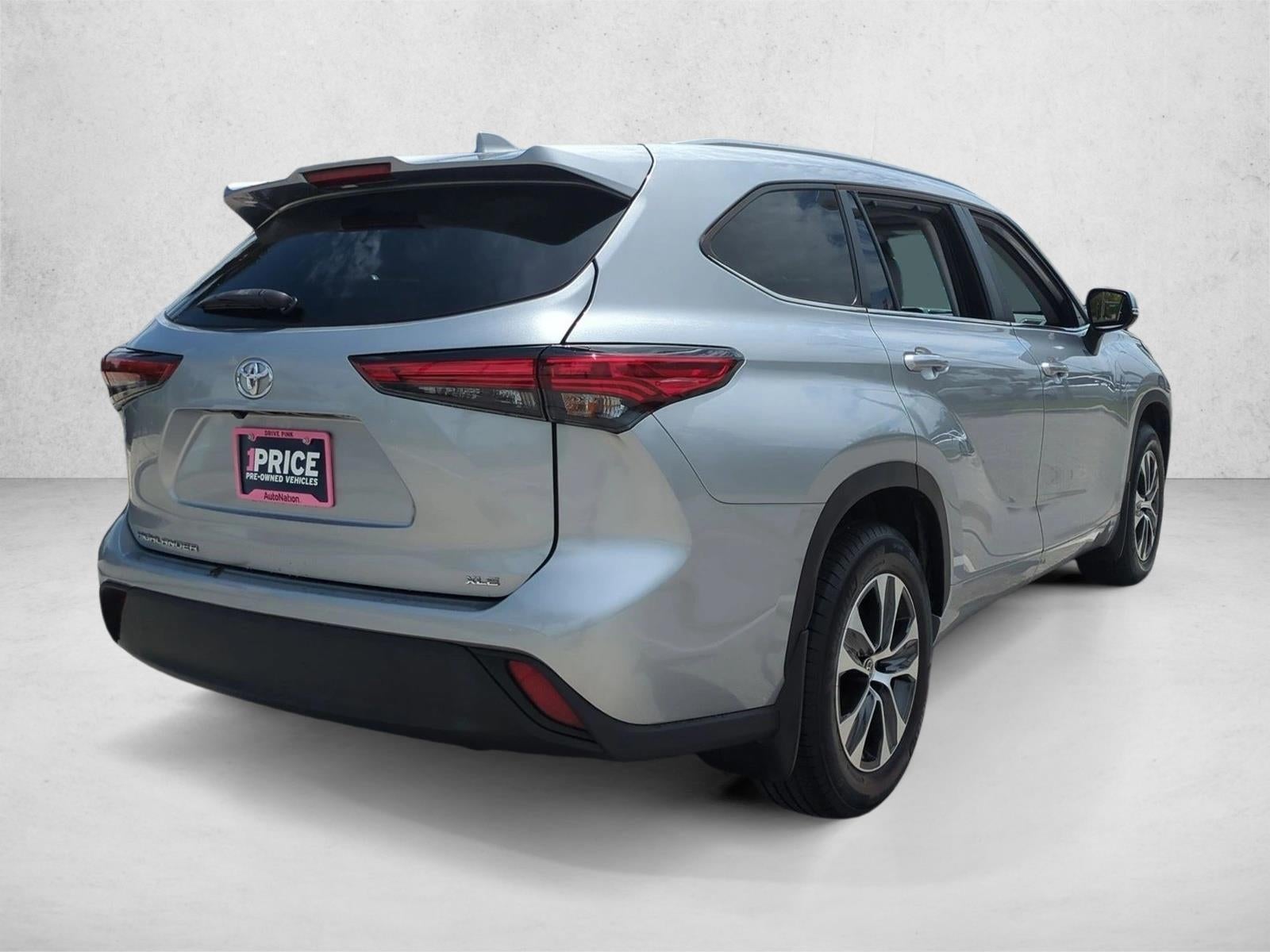 2023 Toyota Highlander XLE FWD (Natl)