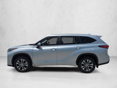 2023 Toyota Highlander XLE FWD (Natl)