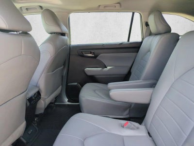 2023 Toyota Highlander XLE FWD (Natl)