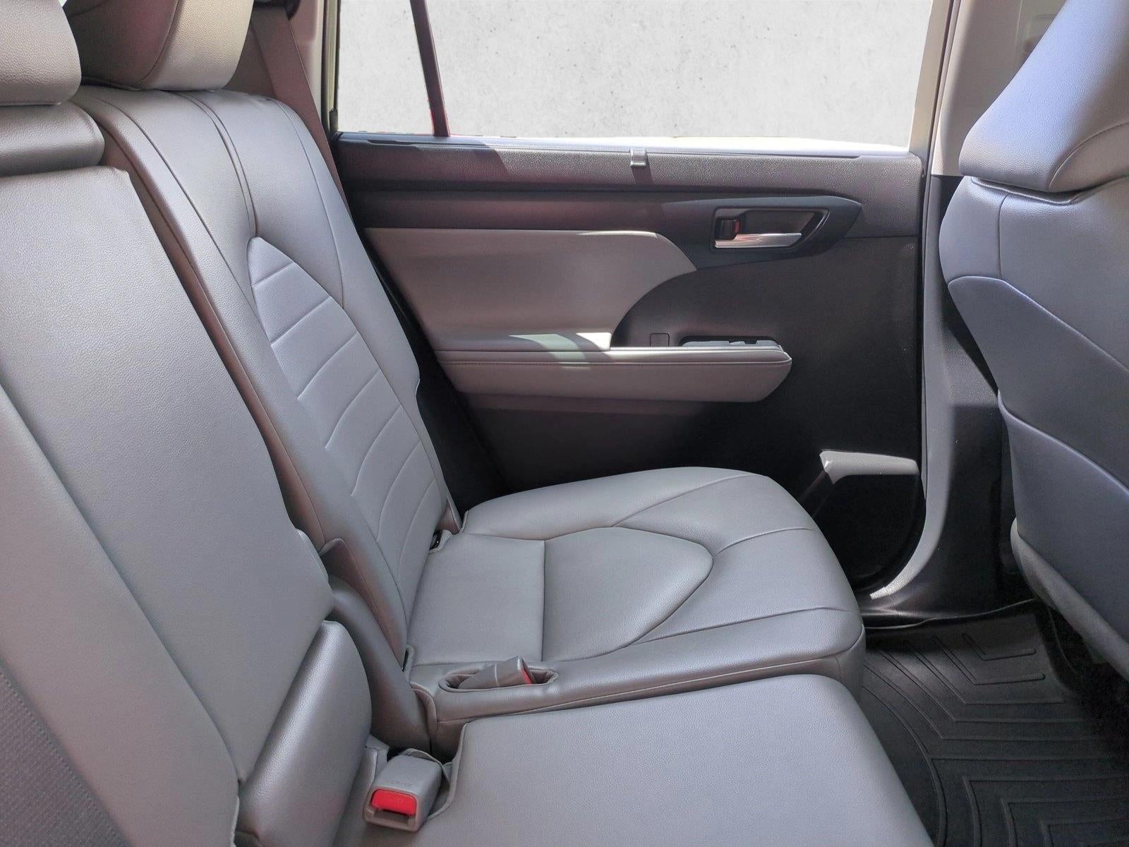 2023 Toyota Highlander XLE FWD (Natl)