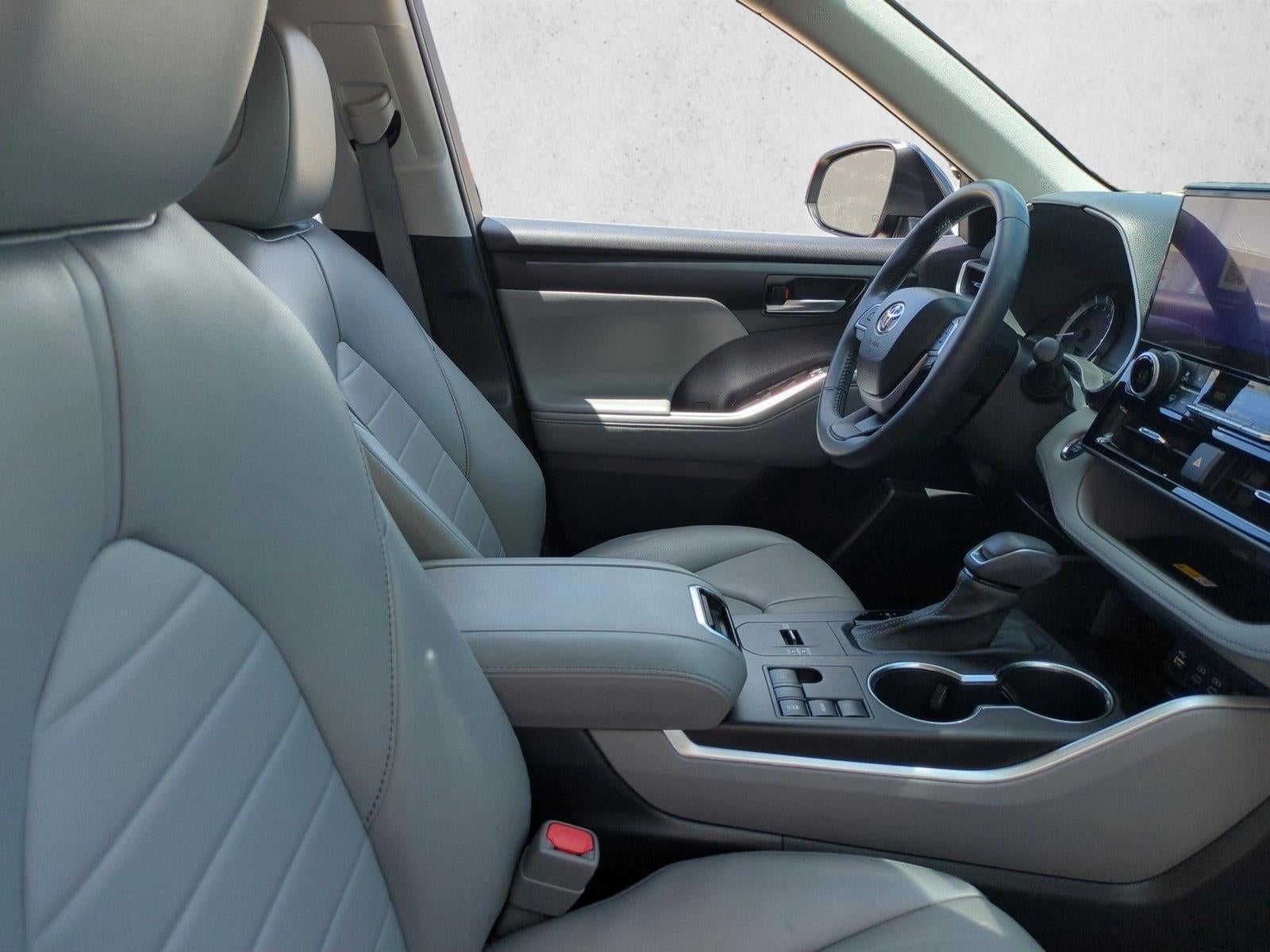 2023 Toyota Highlander XLE FWD (Natl)