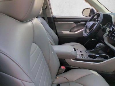 2023 Toyota Highlander XLE FWD (Natl)