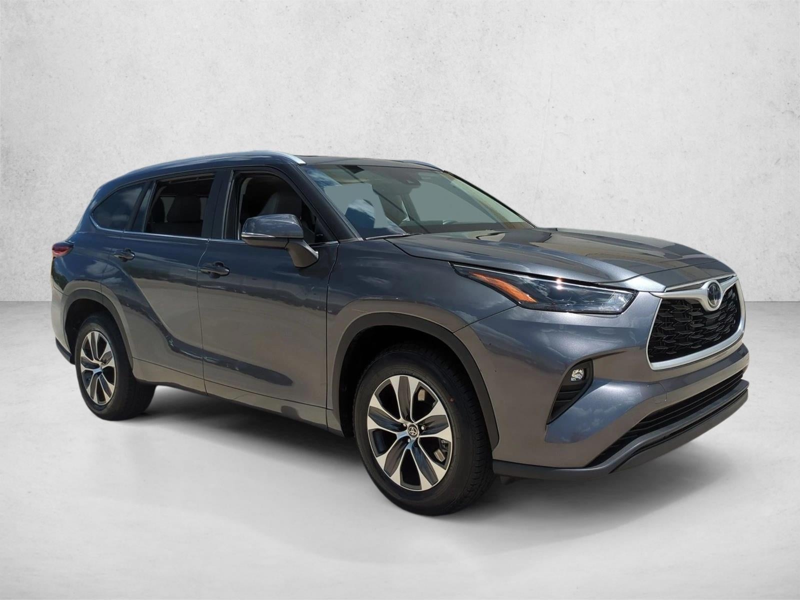 2023 Toyota Highlander XLE FWD (Natl)