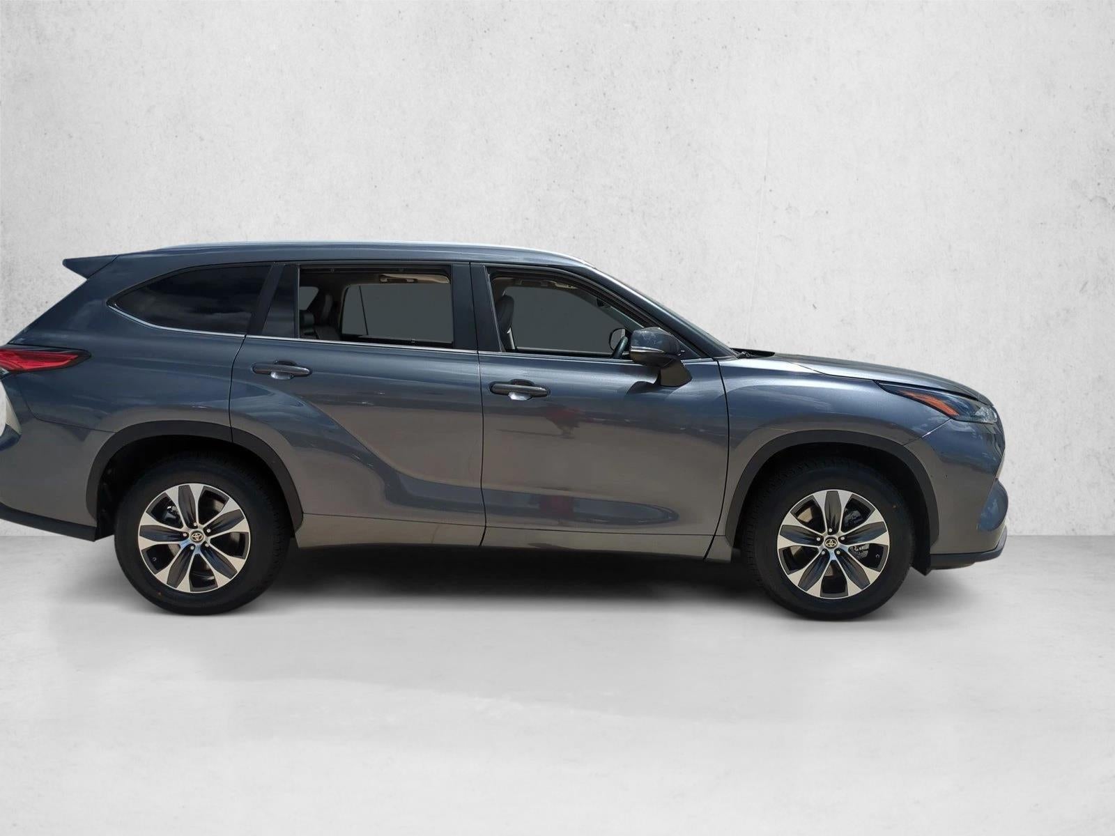 2023 Toyota Highlander XLE FWD (Natl)