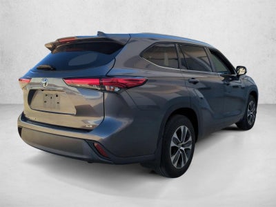 2023 Toyota Highlander XLE FWD (Natl)