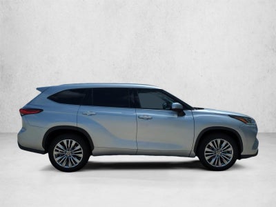 2023 Toyota Highlander Platinum FWD (Natl)