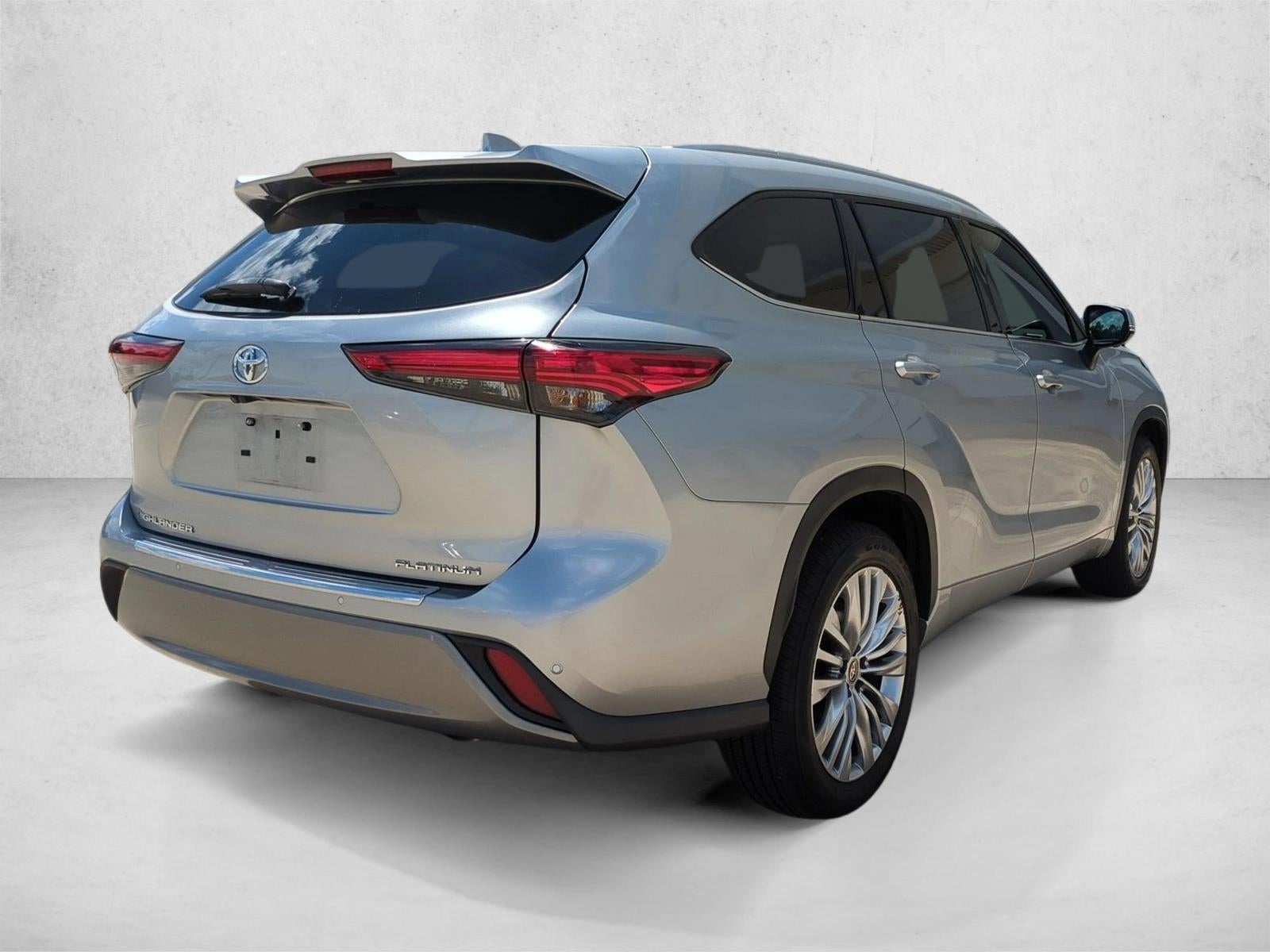 2023 Toyota Highlander Platinum FWD (Natl)