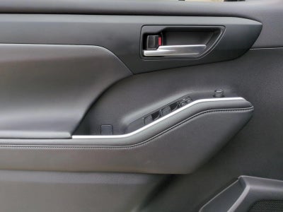 2024 Toyota Highlander XLE FWD (Natl)