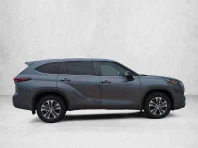 2024 Toyota Highlander XLE FWD (Natl)