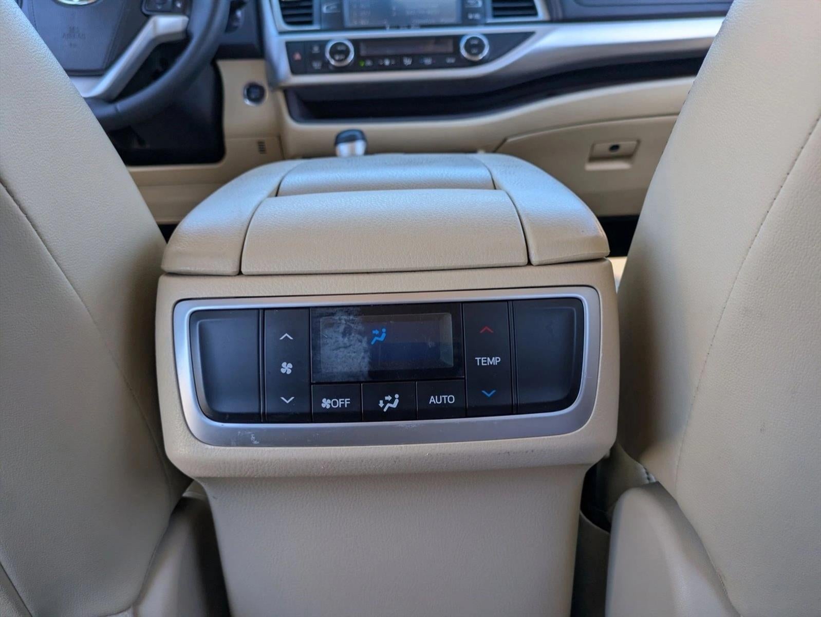 2016 Toyota Highlander FWD 4dr V6 XLE (Natl)