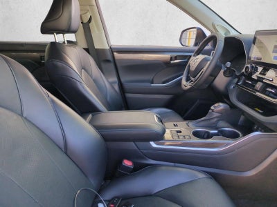 2023 Toyota Highlander Hybrid Limited AWD (Natl)