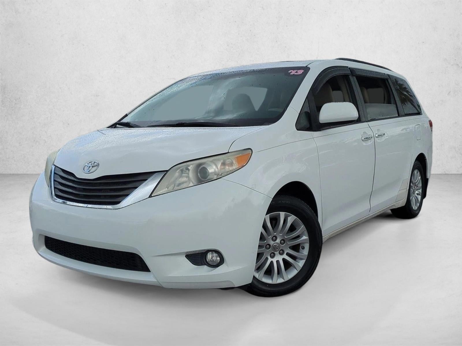 2013 Toyota Sienna 5dr 8-Pass Van V6 XLE FWD (Natl)