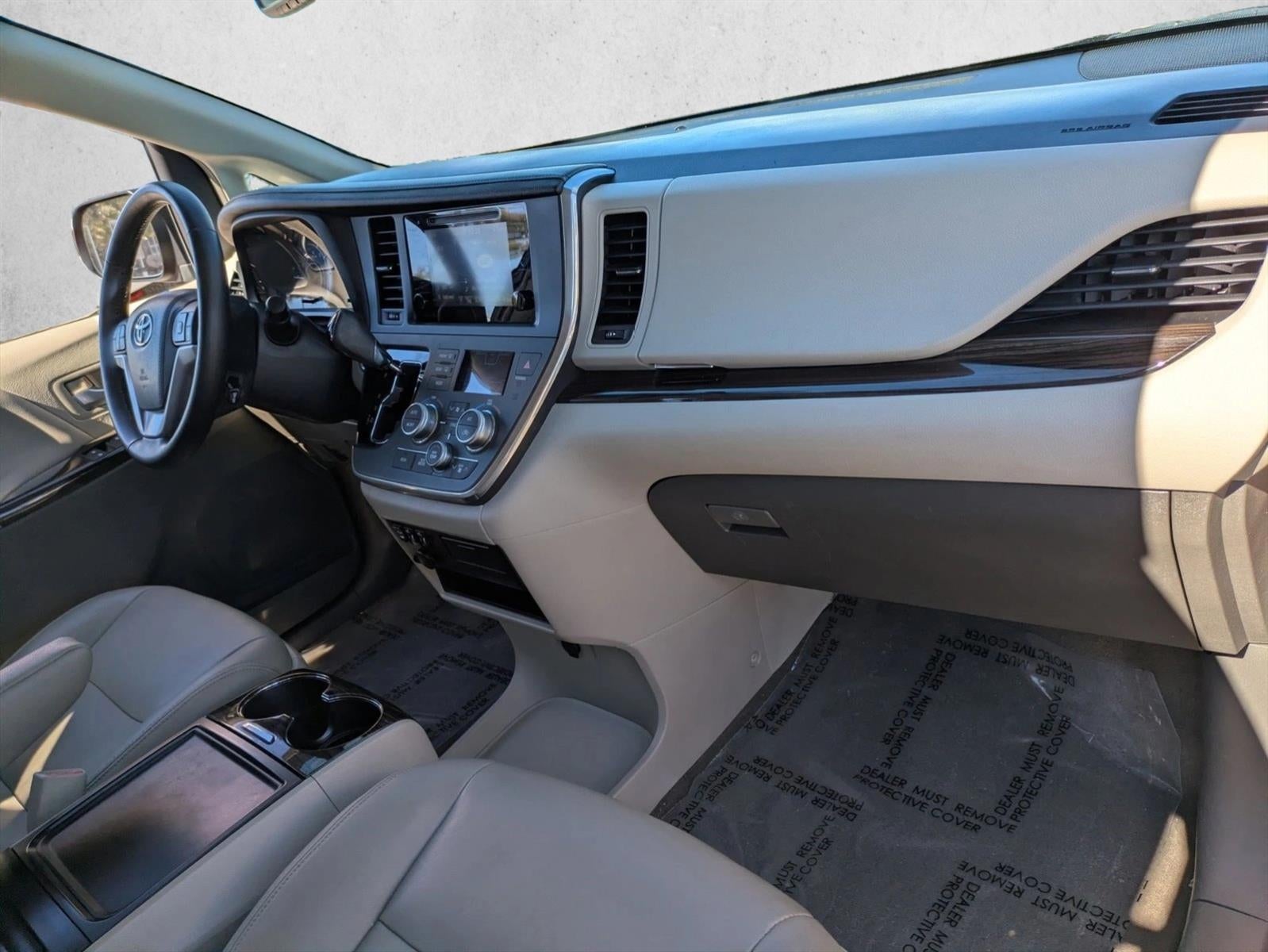 2015 Toyota Sienna 5dr 8-Pass Van XLE FWD (Natl)