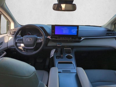 2025 Toyota Sienna XLE FWD 8-Passenger (Natl)
