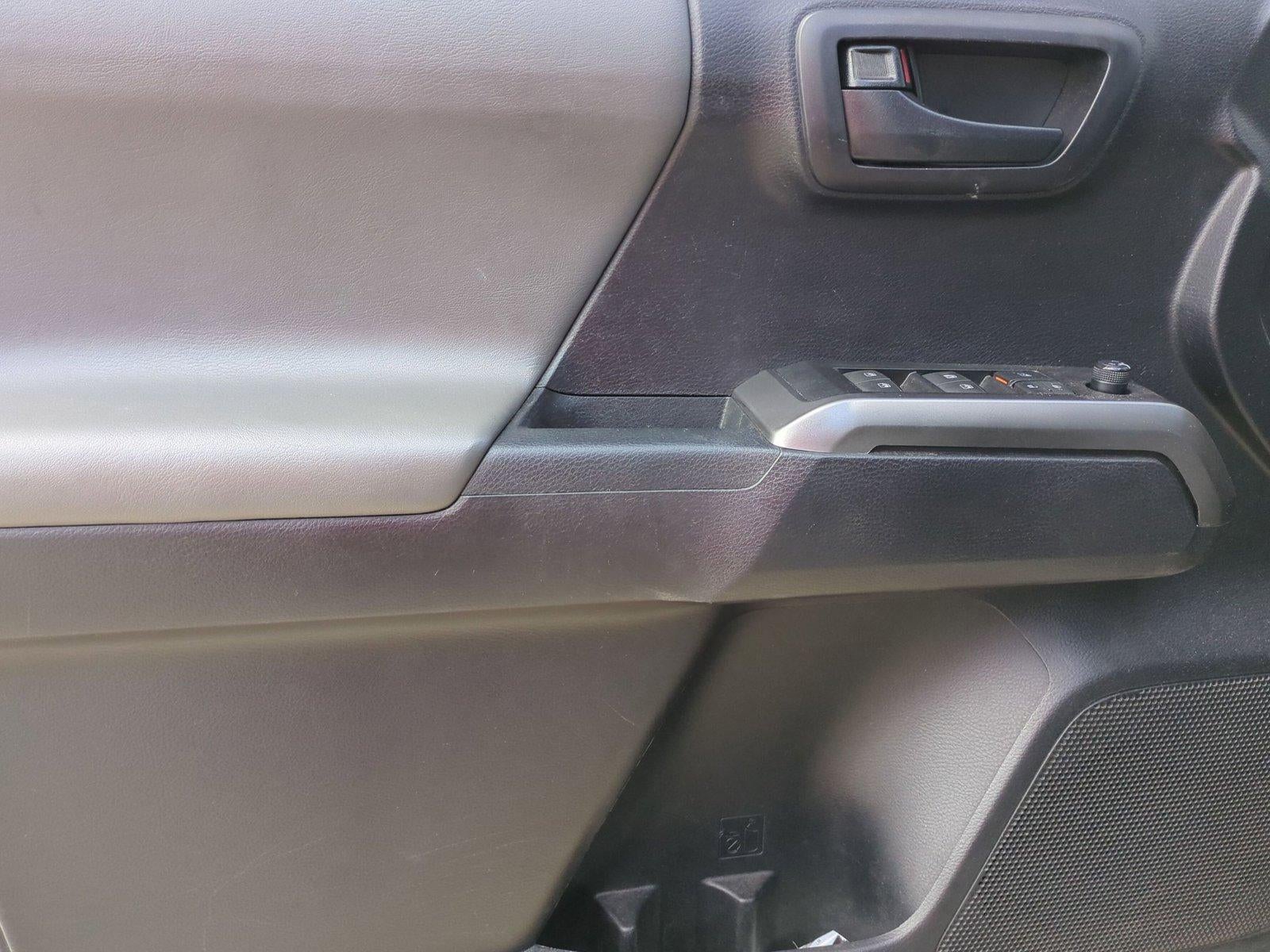 2021 Toyota Tacoma 2WD 2WD SR5 Double Cab 5' Bed V6 AT (GS)