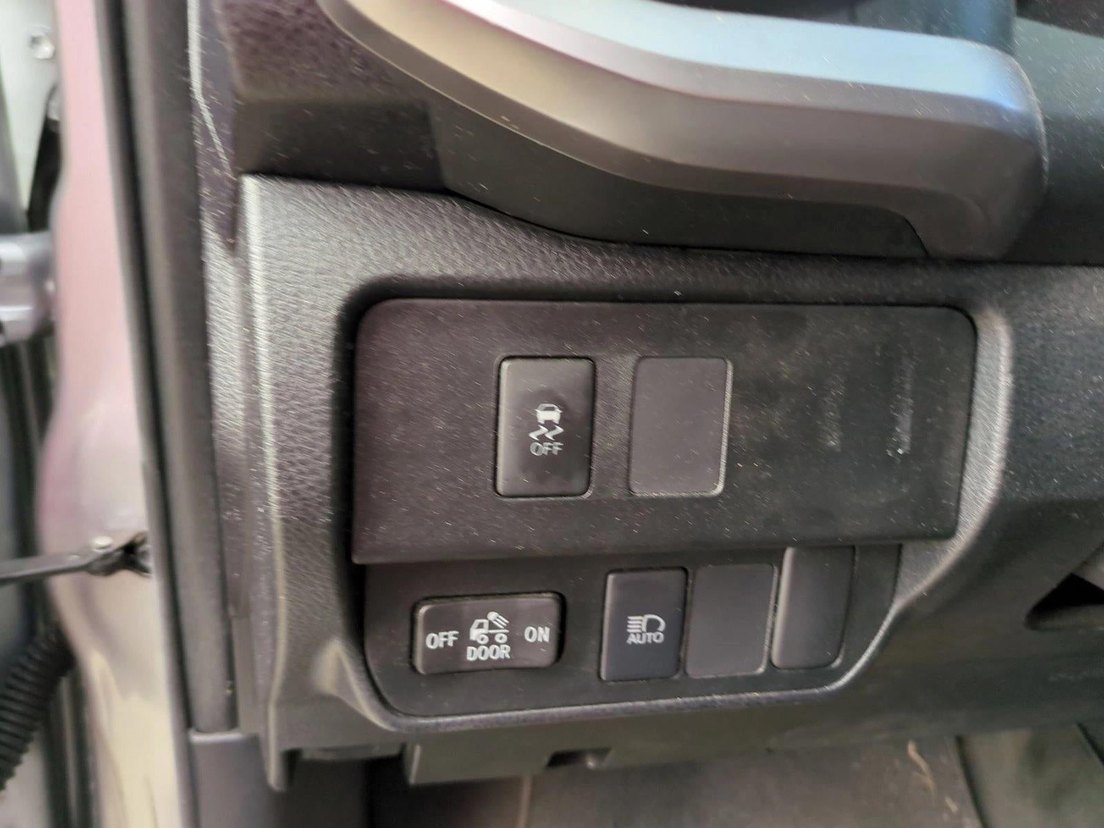 2021 Toyota Tacoma 2WD 2WD SR5 Double Cab 5' Bed V6 AT (GS)