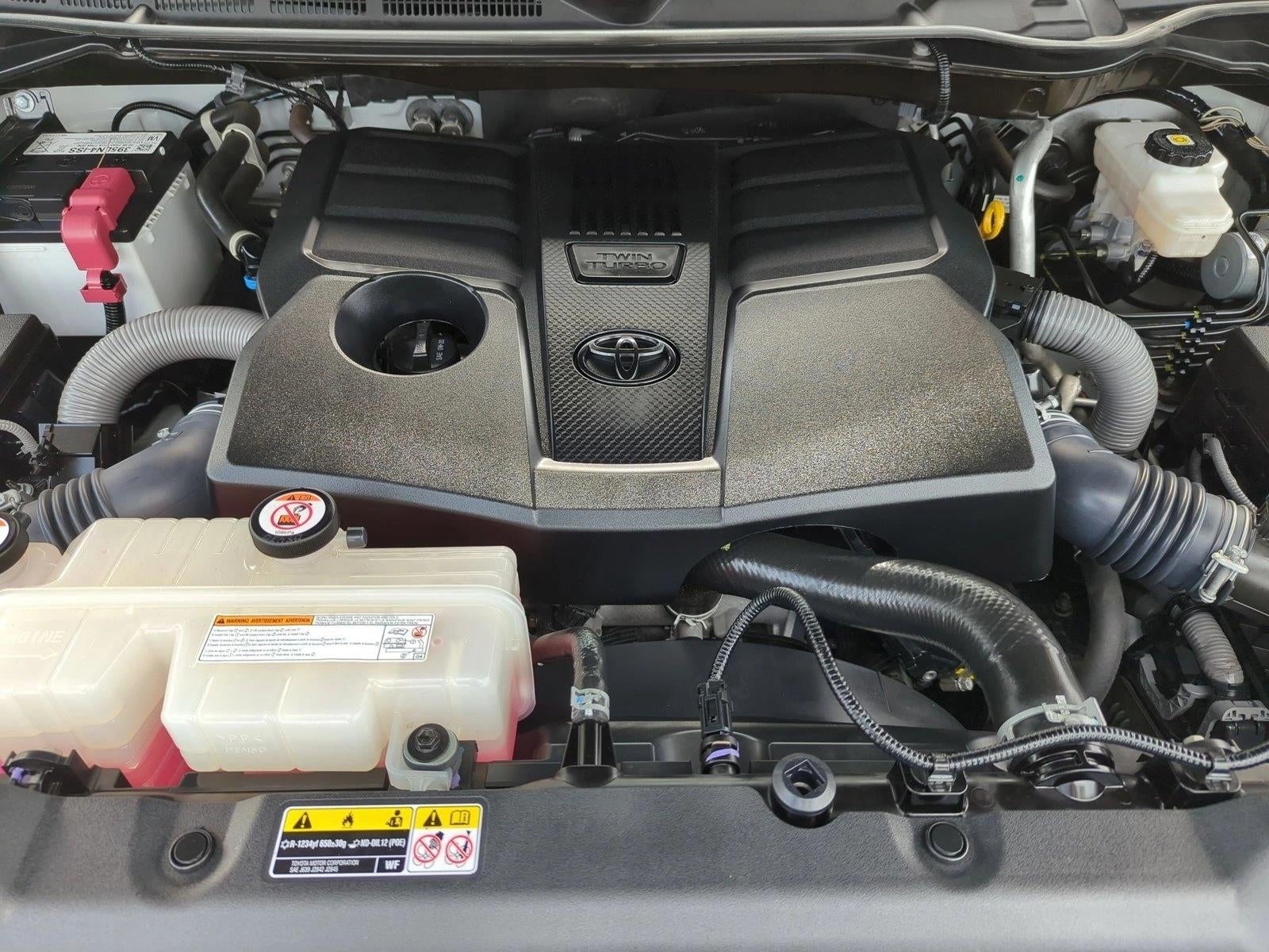 2024 Toyota Tundra 4WD 4WD SR5 CrewMax 5.5' Bed (Natl)