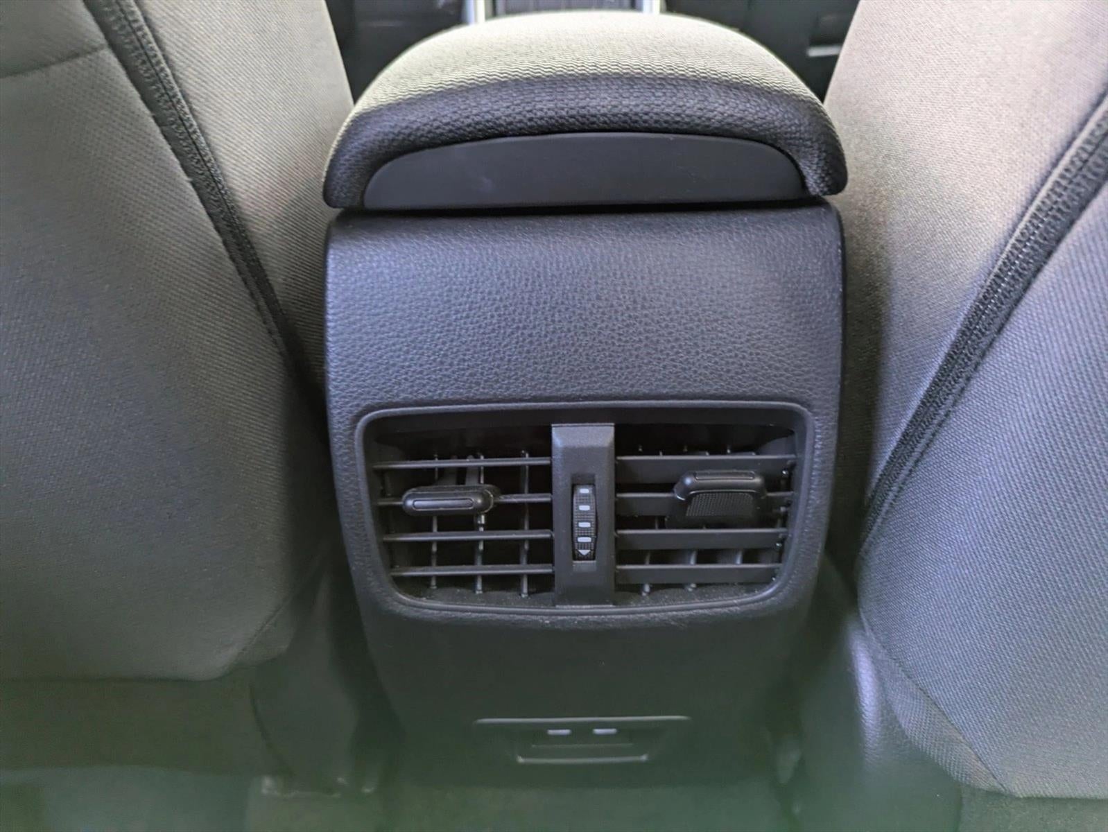 2023 Toyota Corolla Cross LE 2WD (Natl)