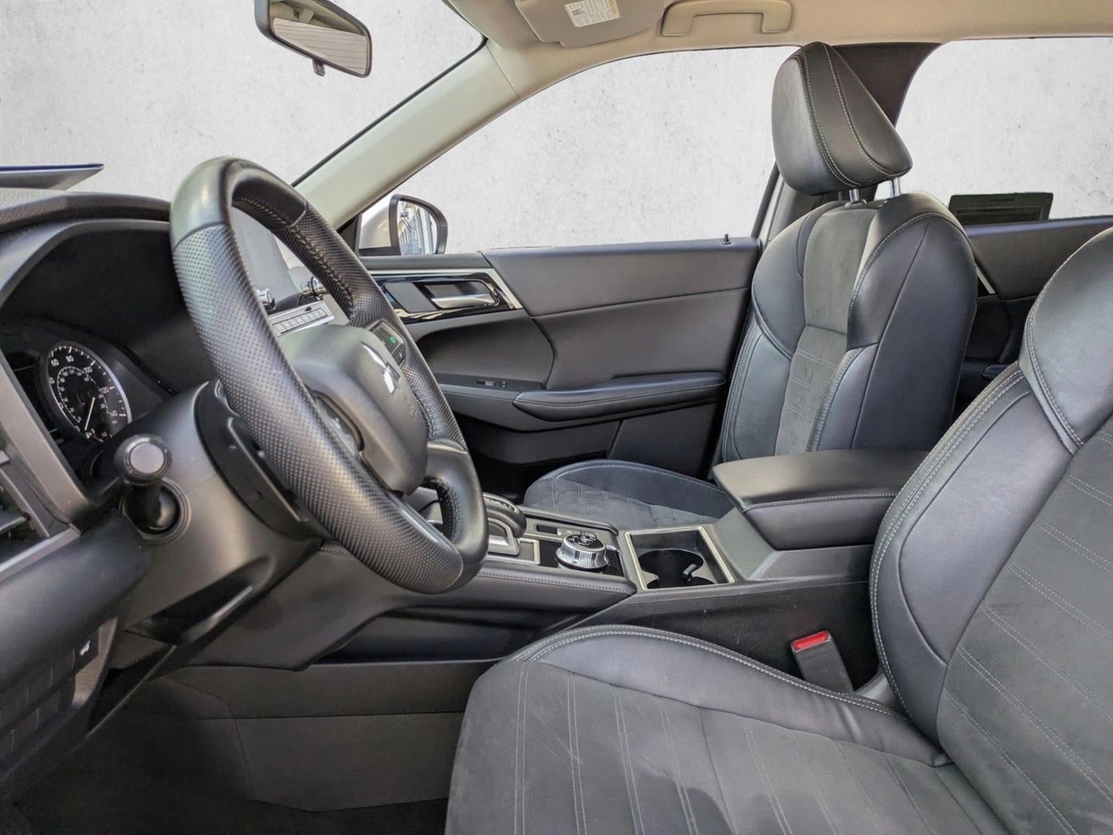 2023 Mitsubishi Outlander SE FWD