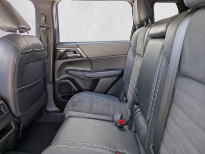 2023 Mitsubishi Outlander SE FWD