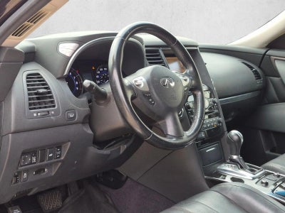 2017 INFINITI QX70 RWD
