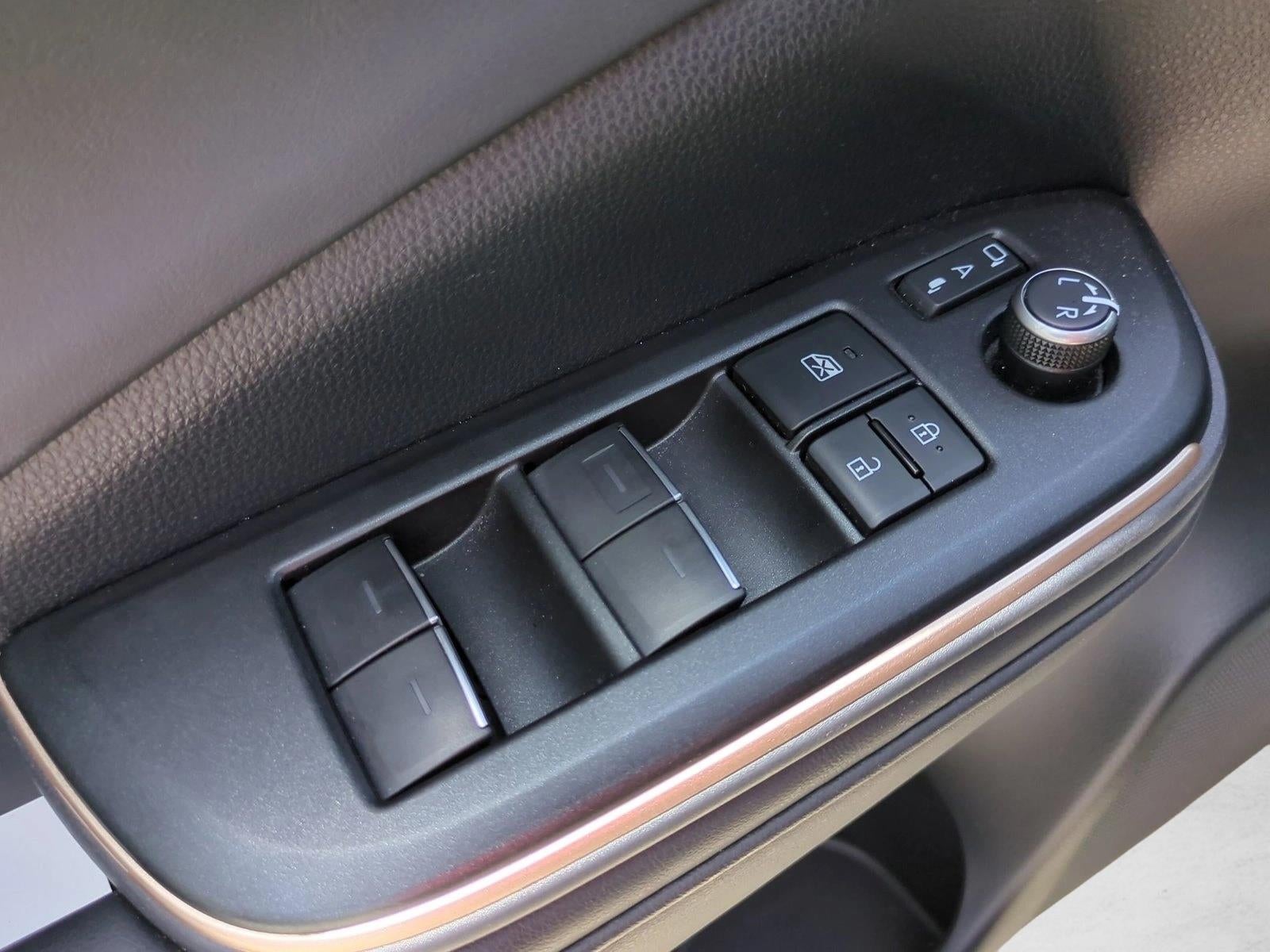 2023 Toyota Crown Limited AWD (Natl)