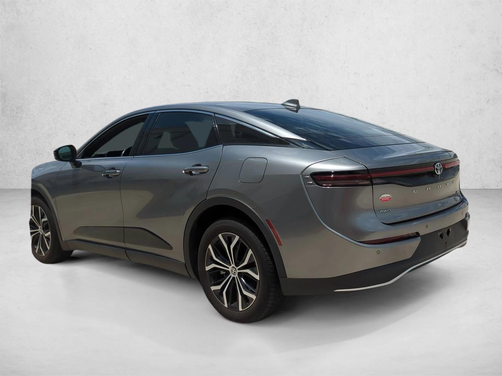 2023 Toyota Crown Limited AWD (Natl)