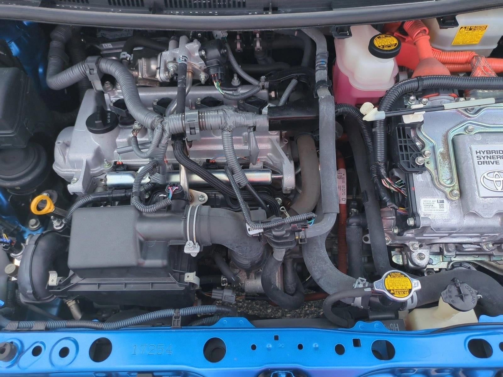 2015 Toyota Prius c 5dr HB One (SE)