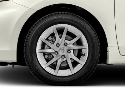 2017 Toyota Prius v Two (Natl)