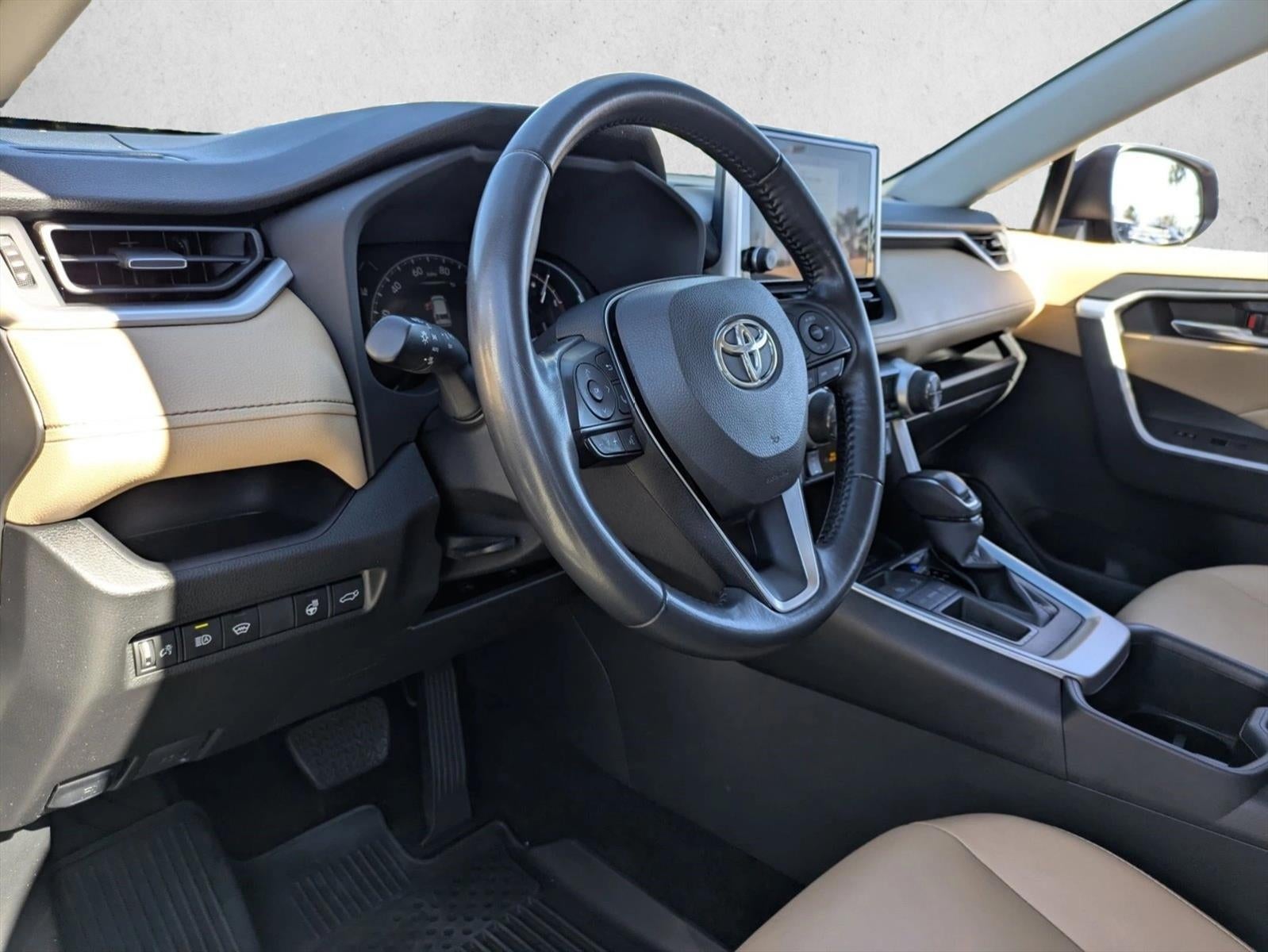 2024 Toyota RAV4 XLE Premium FWD (Natl)