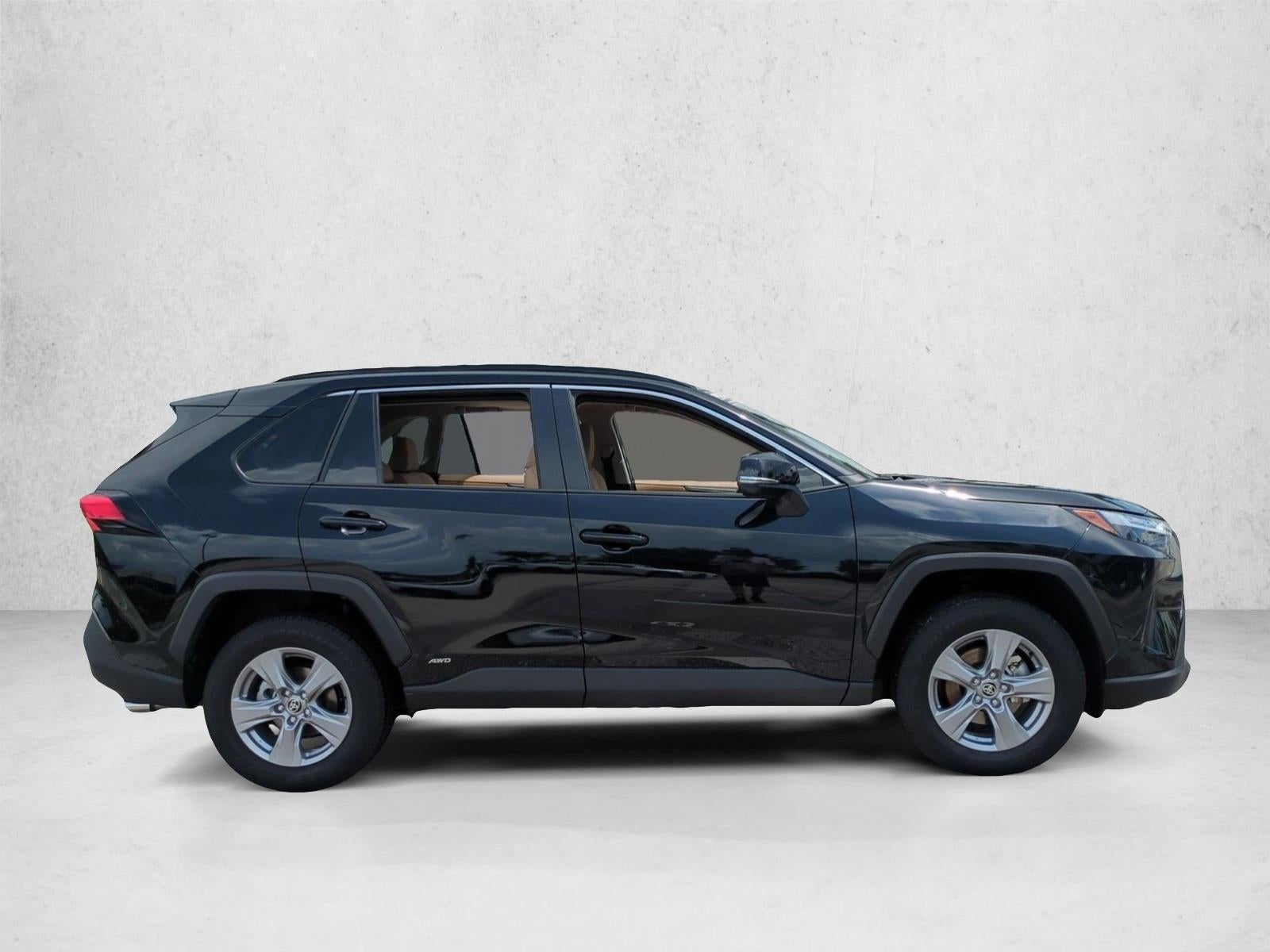 2025 Toyota RAV4 Hybrid XLE AWD (Natl)