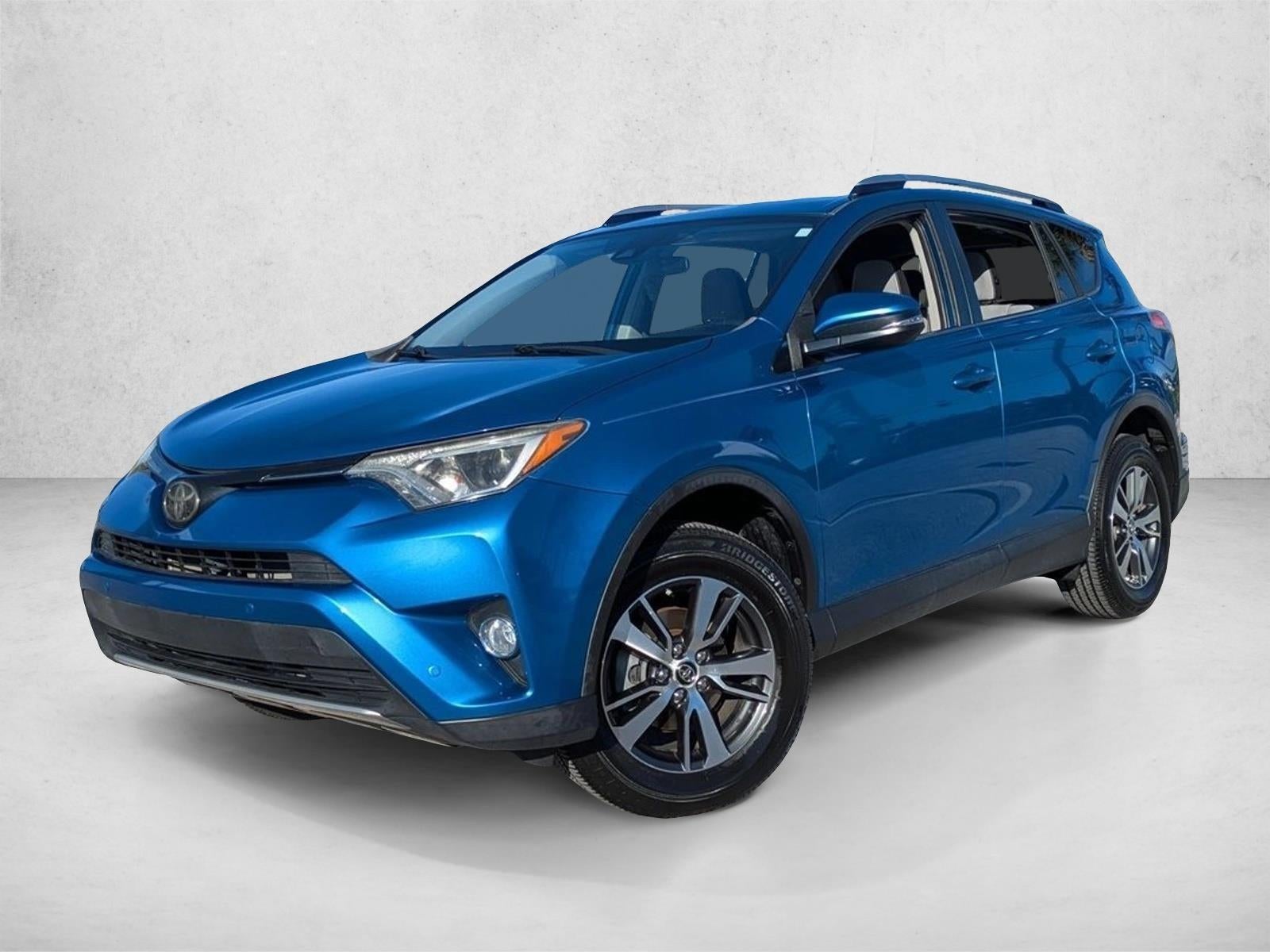 2018 Toyota RAV4 XLE FWD (GS)