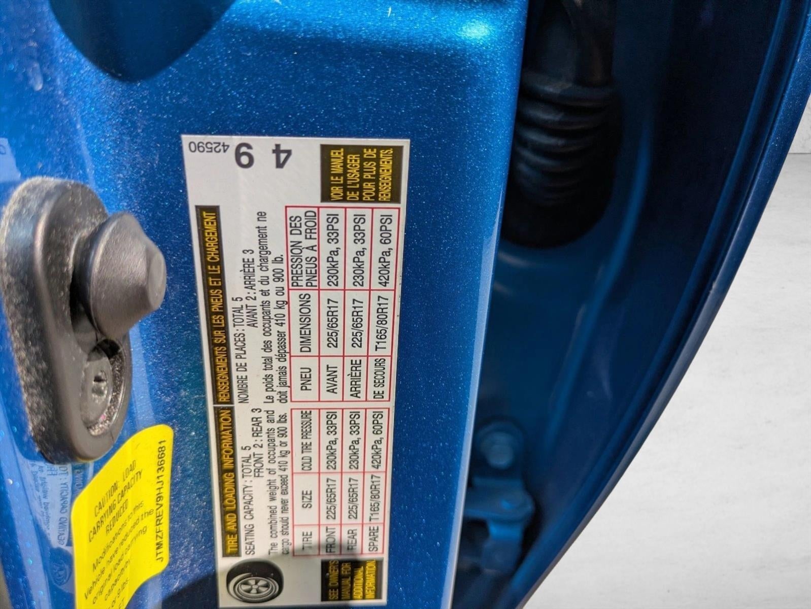 2017 Toyota RAV4 LE FWD (GS)