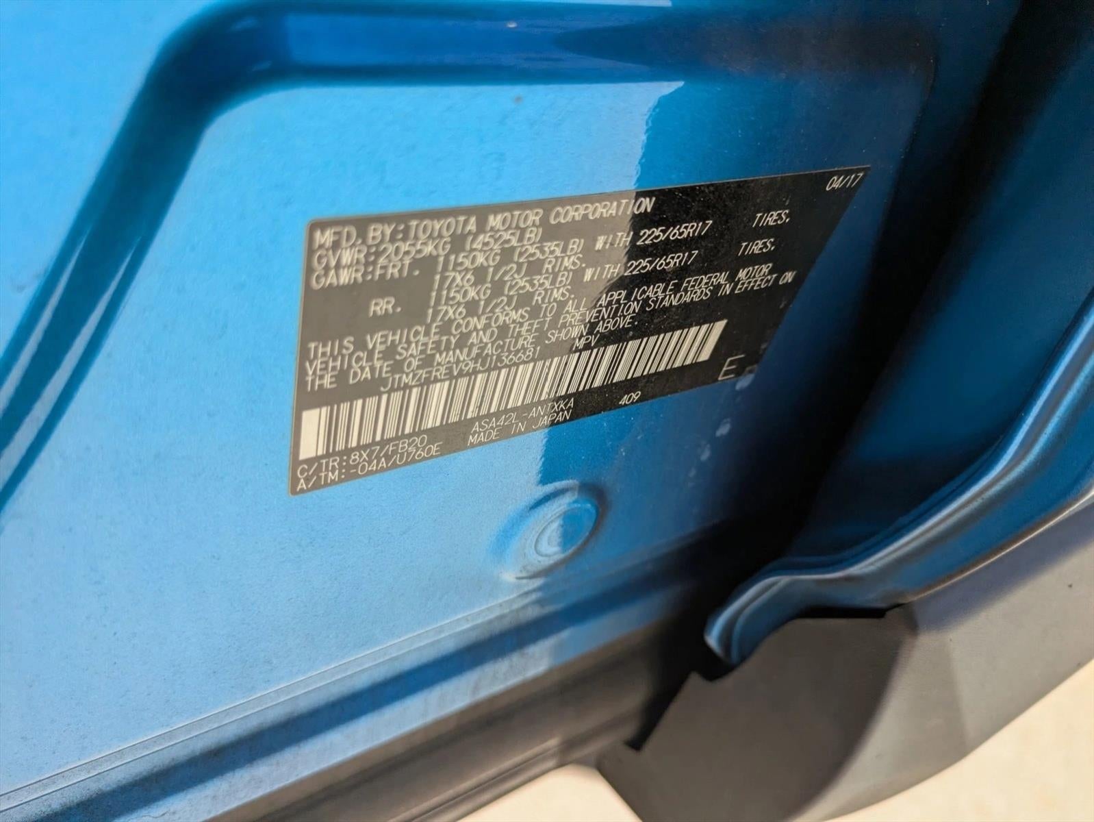 2017 Toyota RAV4 LE FWD (GS)