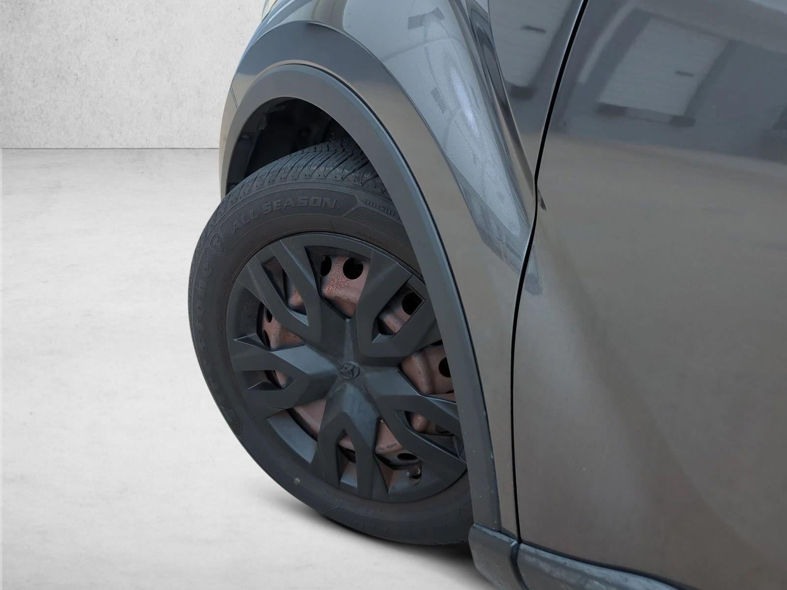 2019 Toyota C-HR LE FWD (Natl)