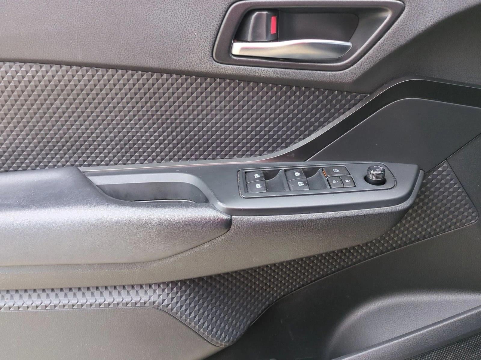 2019 Toyota C-HR LE FWD (Natl)