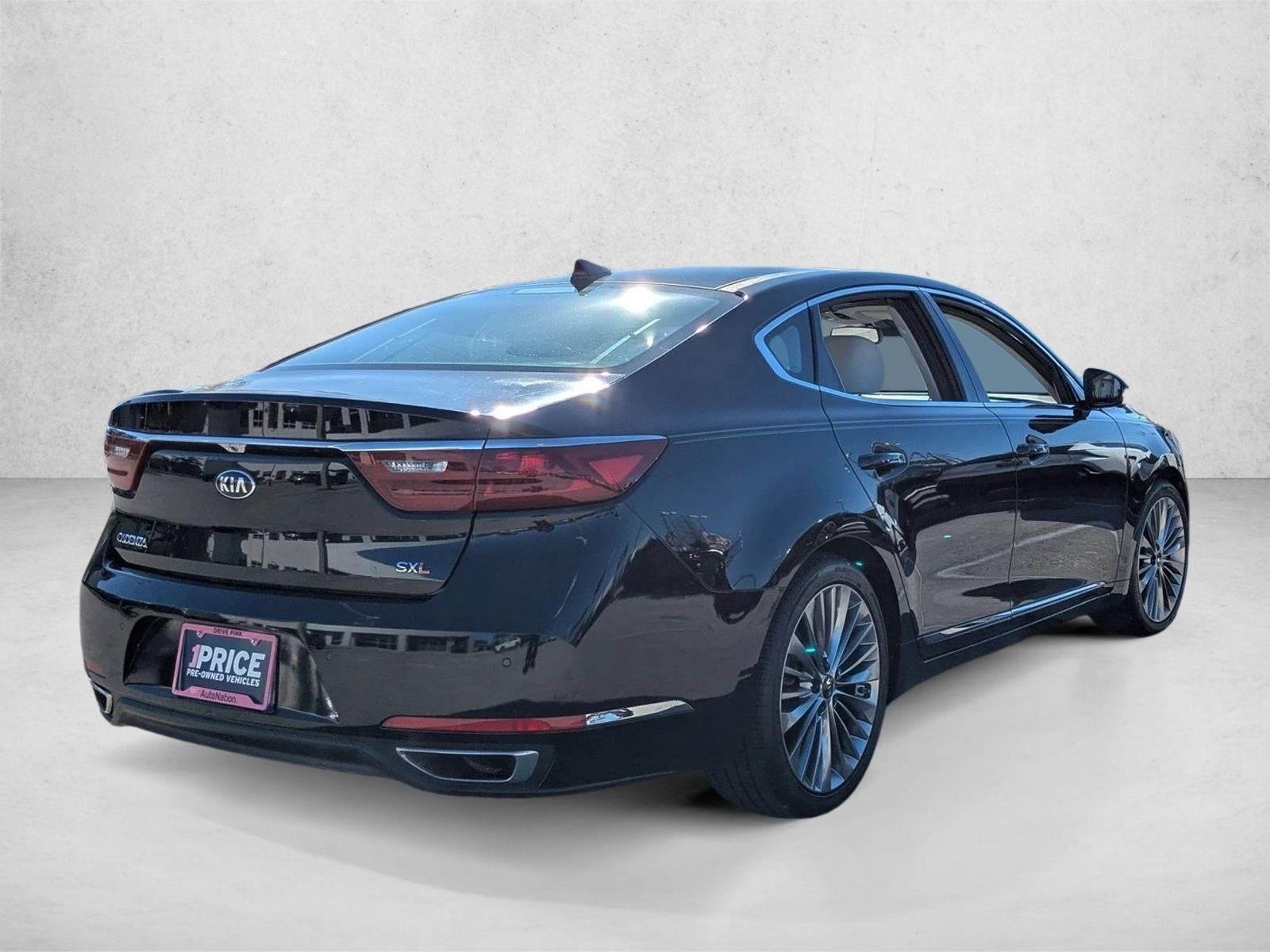 2019 Kia Cadenza Limited Sedan