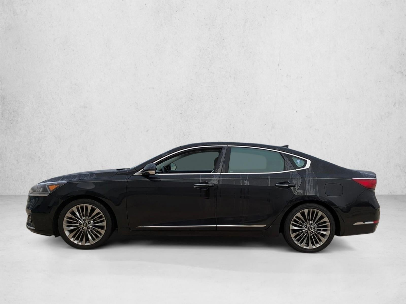 2019 Kia Cadenza Limited Sedan