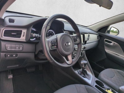 2017 Kia Niro LX FWD