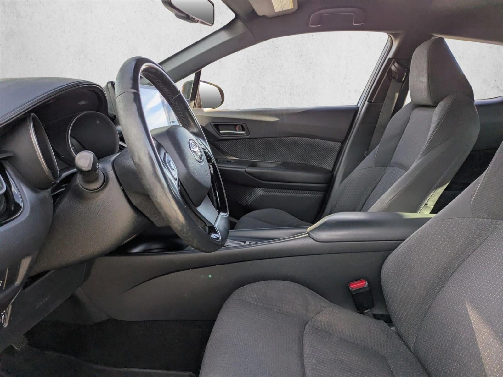 2018 Toyota C-HR XLE Premium FWD (Natl)