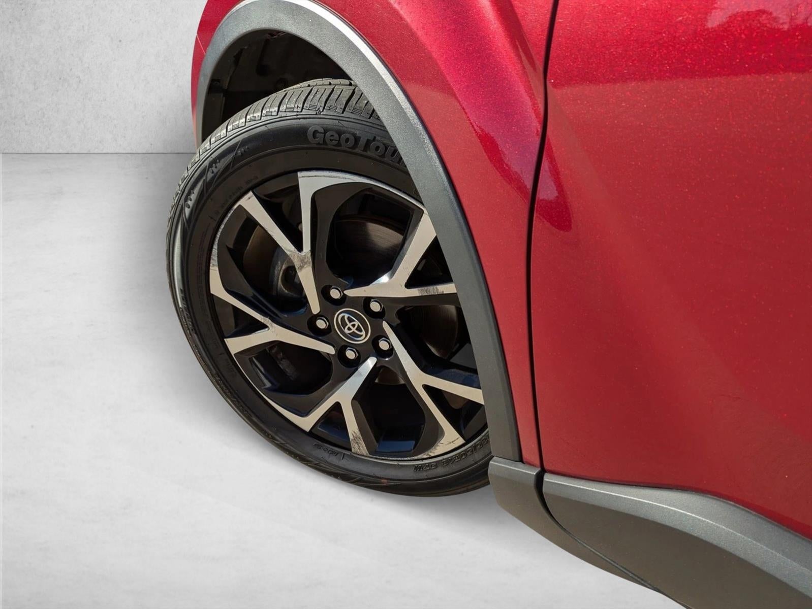 2018 Toyota C-HR XLE Premium FWD (Natl)