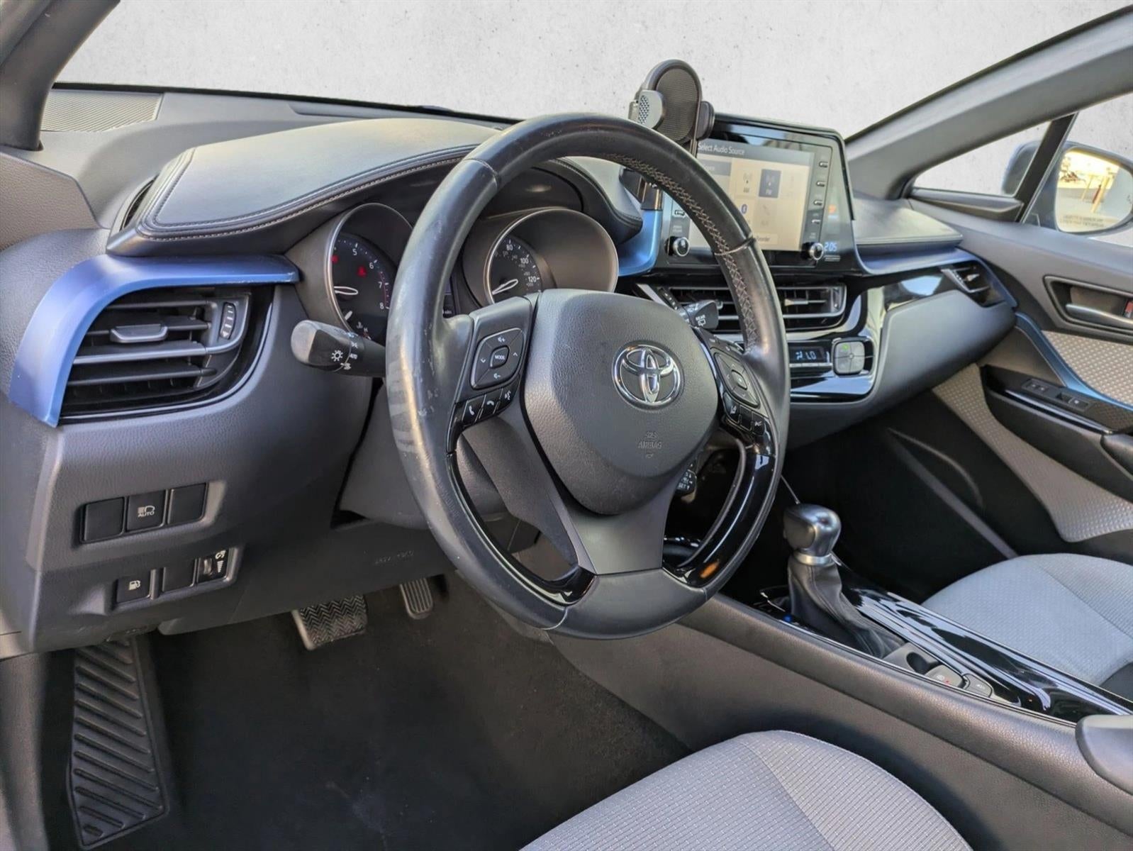 2019 Toyota C-HR XLE FWD (Natl)